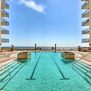 Apartment Breezy Panama With Private Balcony!, Panama City Beach